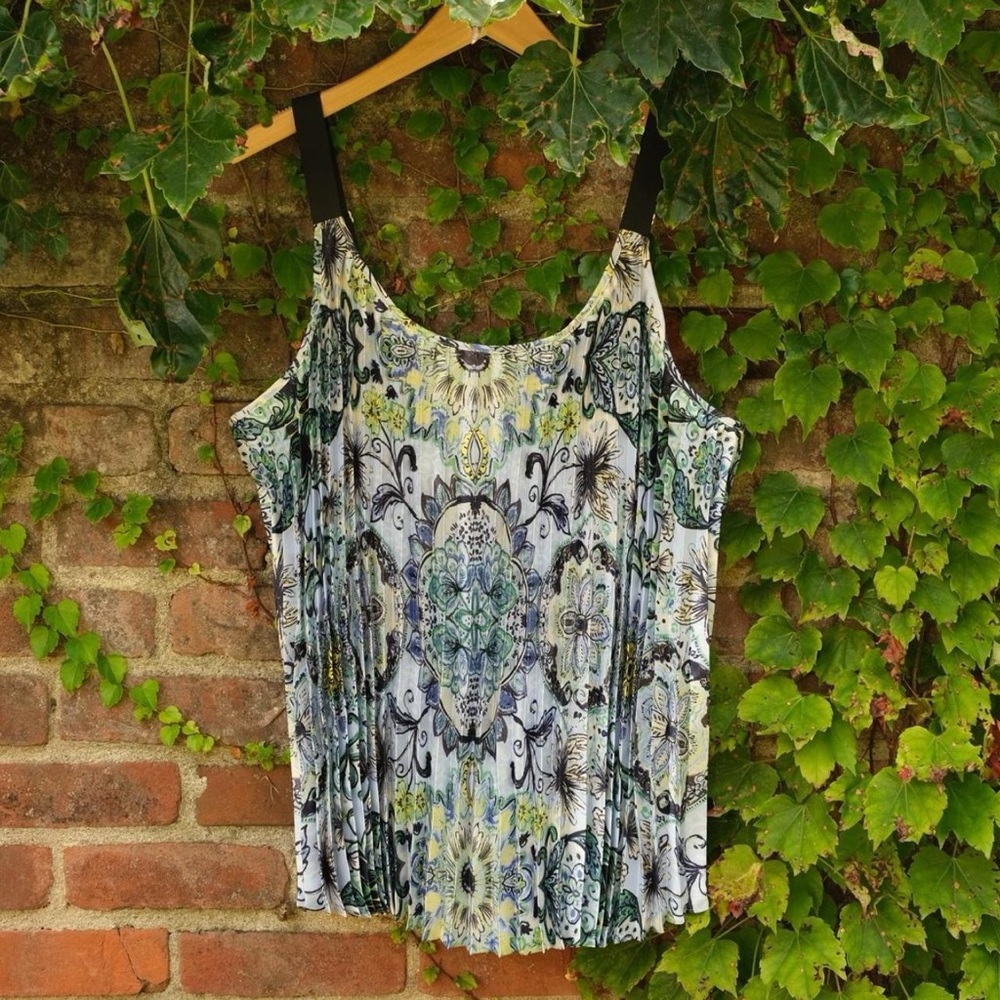 NWT Lane Bryant Paisley Pleated Tank Top Size 18